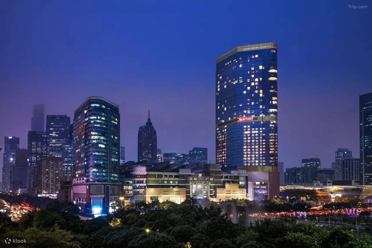 วิวกลางคืนของโรงแรม